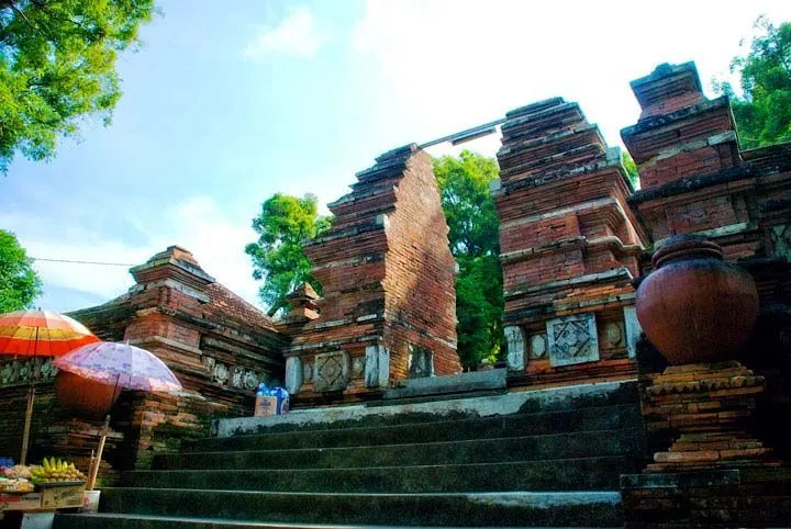 20 Tempat di Indonesia yang Layak Kamu Daki 60