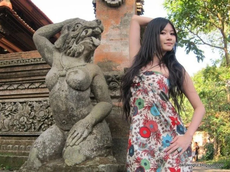 Tingkah Monyet Liar Ubud yang Bikin Cowok-Cowok Iri 10
