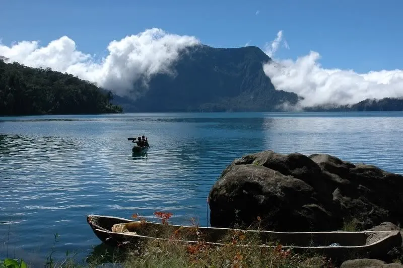 20 Tempat di Indonesia yang Layak Kamu Daki 107
