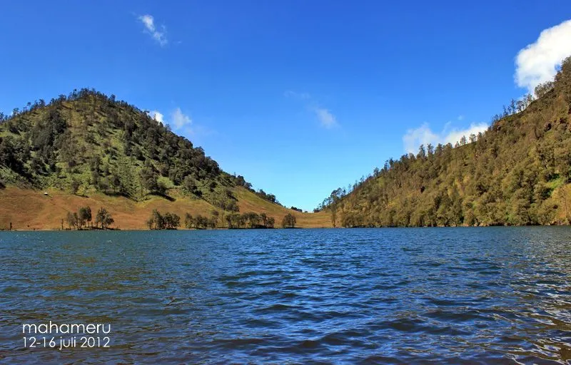 20 Tempat di Indonesia yang Layak Kamu Daki 101