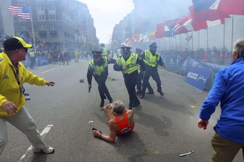 Mengajarkan Makna Bertahan: Boston Marathon 2014 dalam Tweet 2
