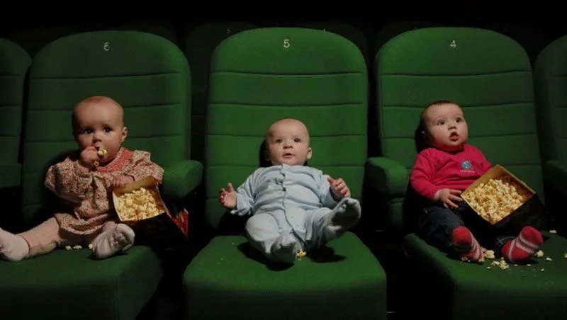 10 Tipe Penonton Bioskop yang Menyebalkan, Hayoo Introspeksi! 19