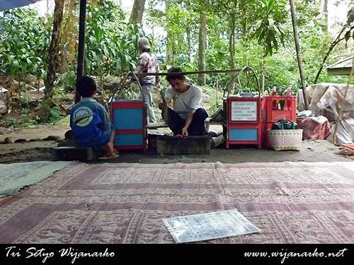 20 Tempat di Indonesia yang Layak Kamu Daki 69