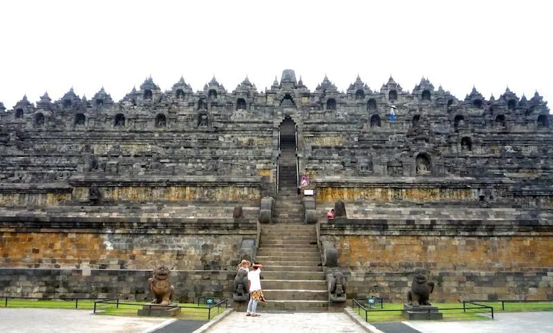 20 Tempat di Indonesia yang Layak Kamu Daki 64