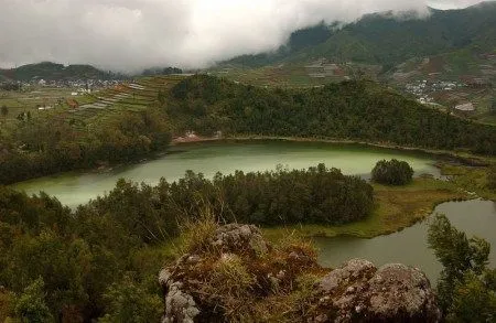 20 Tempat di Indonesia yang Layak Kamu Daki 62