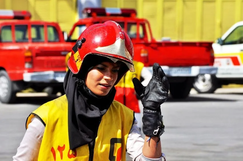 33 Hal yang Membuat Cewek Berjilbab Percaya Kalau Penutup Kepala Ini Berharga 48