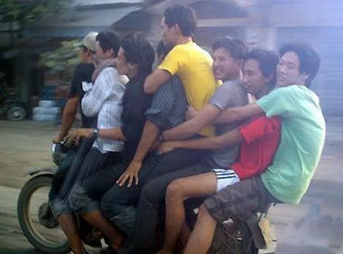 Kocak! Kompilasi Foto Sepeda Motor Kelebihan Muatan 40