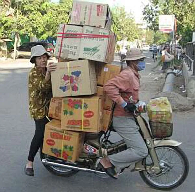 Kocak! Kompilasi Foto Sepeda Motor Kelebihan Muatan 34