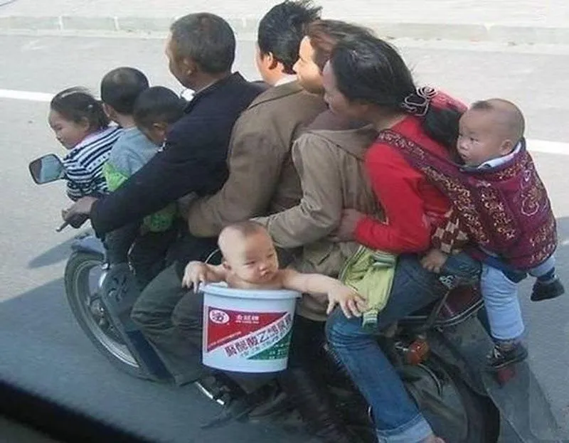 Kocak! Kompilasi Foto Sepeda Motor Kelebihan Muatan 52