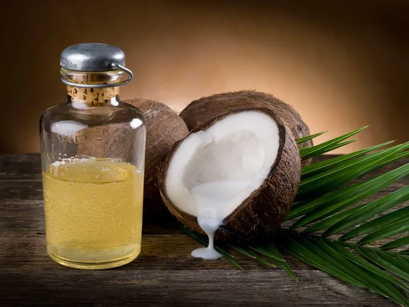 Banyak Hal Yang Bisa Dilakukan Dari Setetes Minyak Kelapa 155