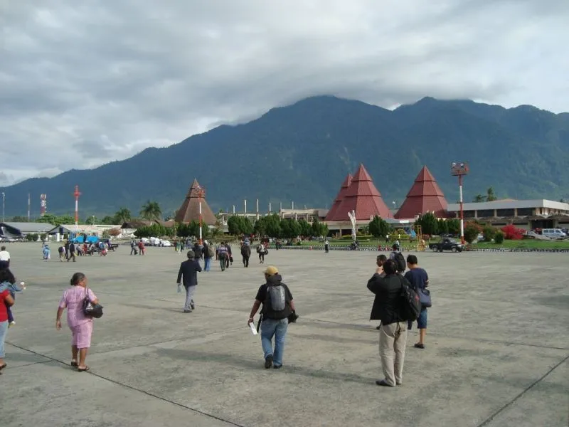 15 Bandara Paling Mendebarkan Di Dunia 55