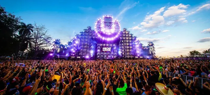 10 Festival Musik di Seluruh Dunia yang Membuatmu Ingin Traveling 20