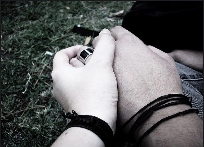 Tips-Tips Menjalani Hubungan Untuk Kalian yang LDR 27