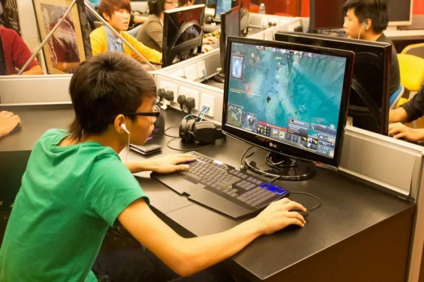 Jeritan Hati Cewek-Cewek yang Pacarnya Hobi Main DotA 61