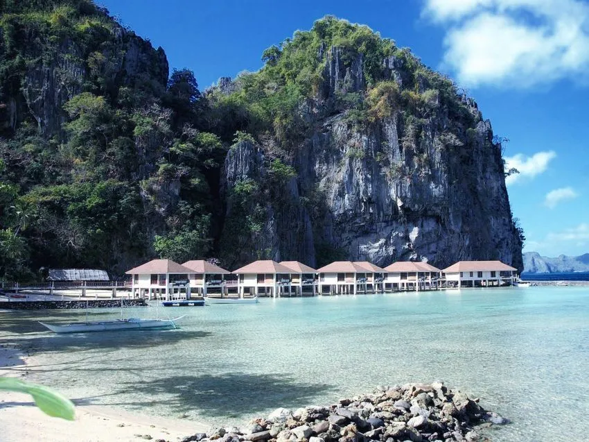Daftar Pantai Eksotis di Asia Tenggara, Indah Banget! 15