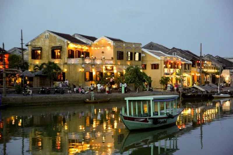 Mimpi Keliling Dunia? Traveling Ke Asia Tenggara Dulu, Yuk! 31