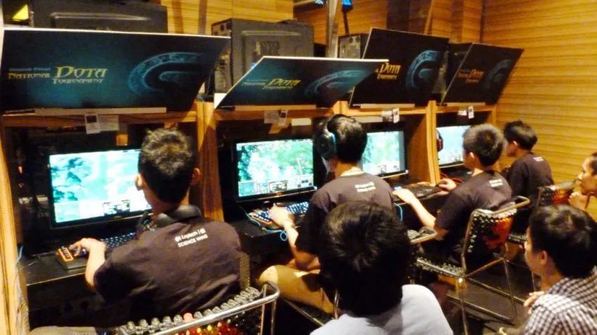 Jeritan Hati Cewek-Cewek yang Pacarnya Hobi Main DotA 34