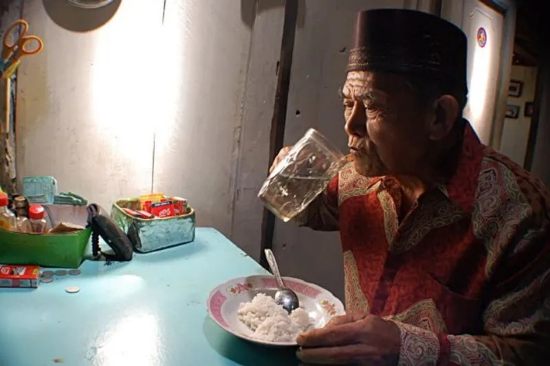 Kebiasaan Khas Indonesia yang Bisa Bikin Kamu Jadi Kaya 30