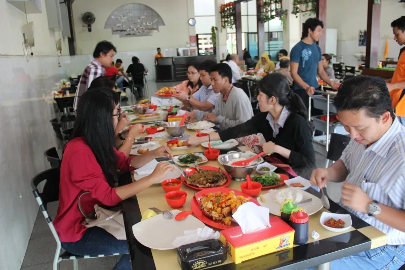 Kebiasaan Khas Indonesia yang Bisa Bikin Kamu Jadi Kaya 23