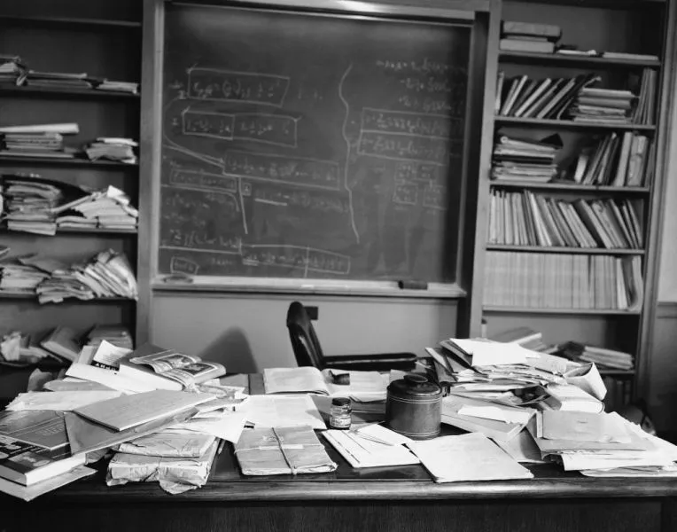 Kalau Soal Cinta, Jangan Tanya Einstein! 11