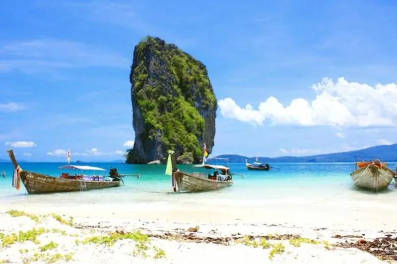 Mimpi Keliling Dunia? Traveling Ke Asia Tenggara Dulu, Yuk! 22