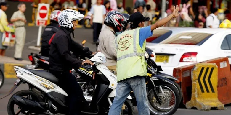 8 Pekerjaan Unik yang Lahir dan Dibesarkan Oleh Kemacetan Jakarta 11