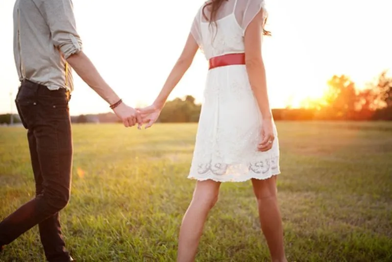 Tips-Tips Menjalani Hubungan Untuk Kalian yang LDR 38