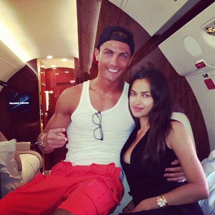 Intip Gimana Messi dan Ronaldo Menghabiskan Duitnya, Yuk. 28