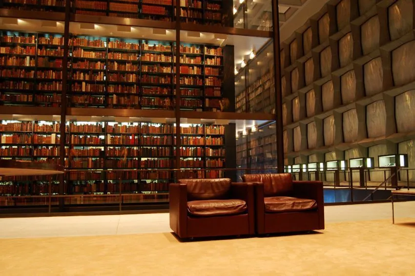 Yakin Kamu Nggak Suka Perpustakaan? Kalau Perpustakaan Yang Ini Gimana? 78