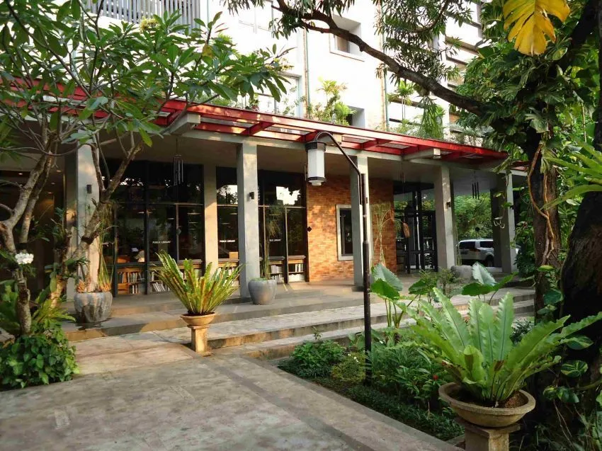 Yakin Kamu Nggak Suka Perpustakaan? Kalau Perpustakaan Yang Ini Gimana? 92