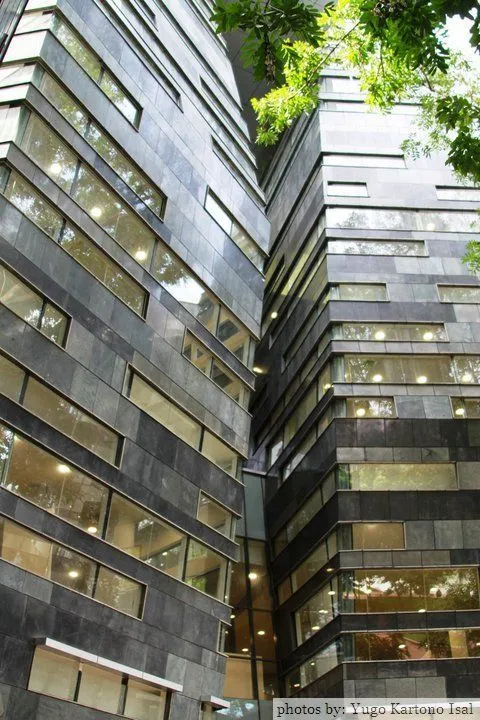 Yakin Kamu Nggak Suka Perpustakaan? Kalau Perpustakaan Yang Ini Gimana? 96