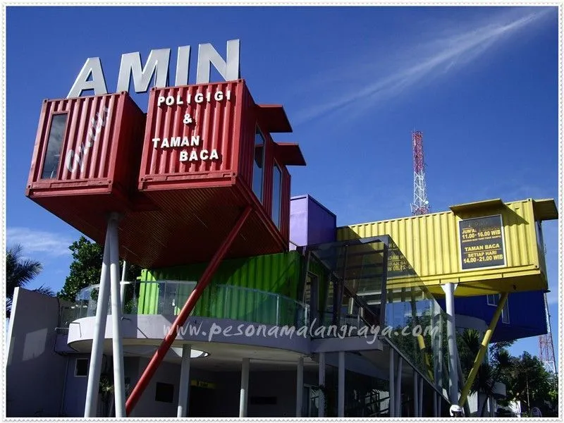 Yakin Kamu Nggak Suka Perpustakaan? Kalau Perpustakaan Yang Ini Gimana? 98