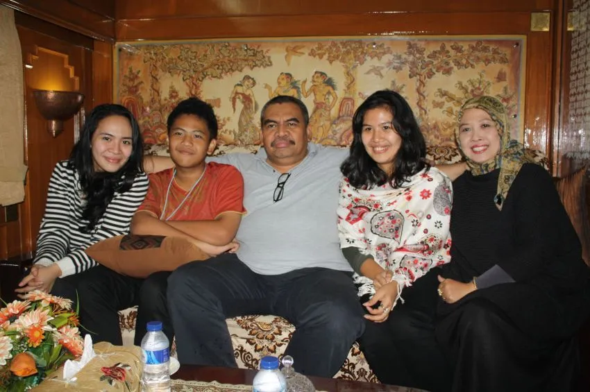 Rela Mengorbankan Keluarga dan Sahabat Demi Cinta? Pikir Ulang Deh! 17
