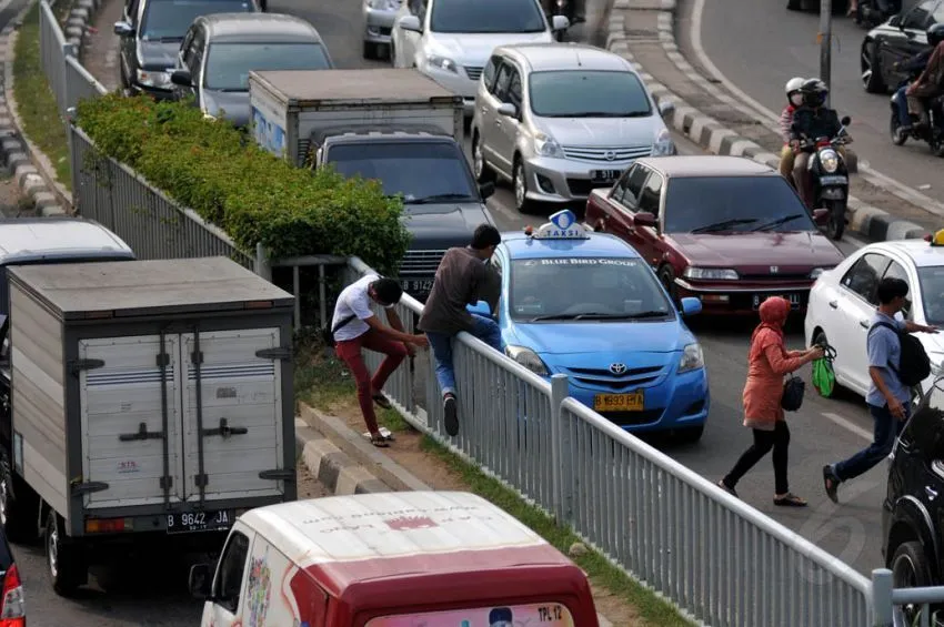 Kepala Boleh Sama Hitam, Tapi Hati Siapa yang Tahu? Kenali Ciri-ciri Orang Brengsek di Sekitar Kamu! 32