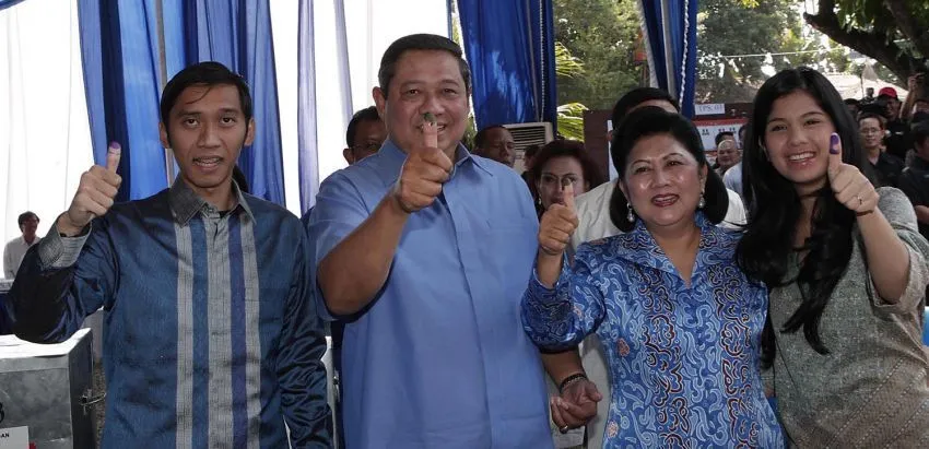 Orang Tua Overprotektif dan Otoriter? Jangan Takut Dulu! 12