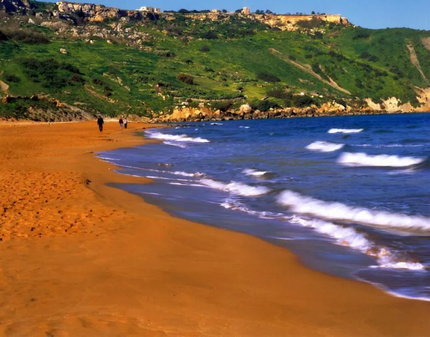 12 Jenis Pantai Menakjubkan dari Seluruh Dunia (Beberapa Ada di Indonesia, Lho!) 38
