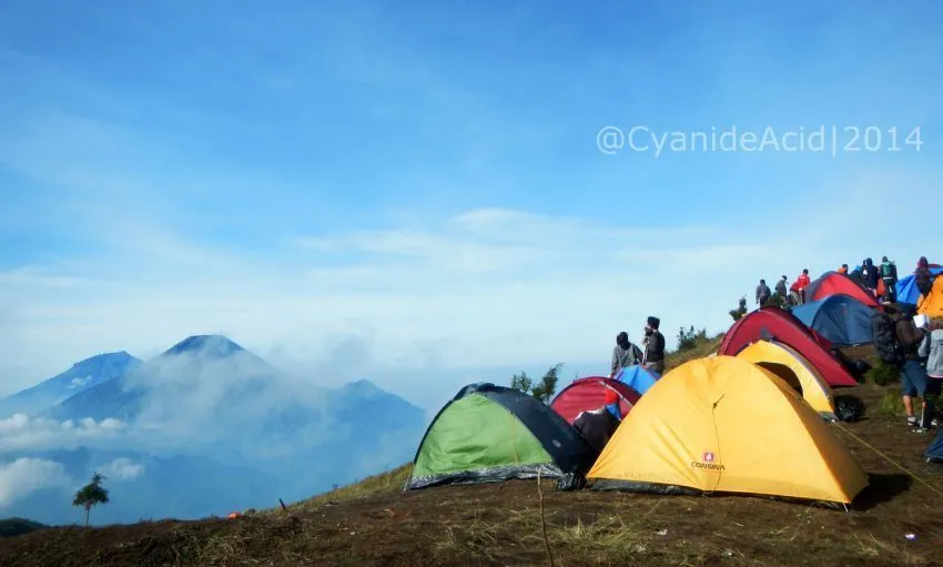 Menyapa Fajar di Gunung Prau 12