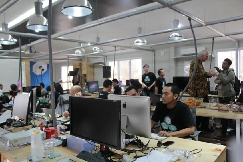 Di Balik Suara Miring Orang, Ini 10 Keuntungan Ketika Kamu Bekerja Kantoran 14