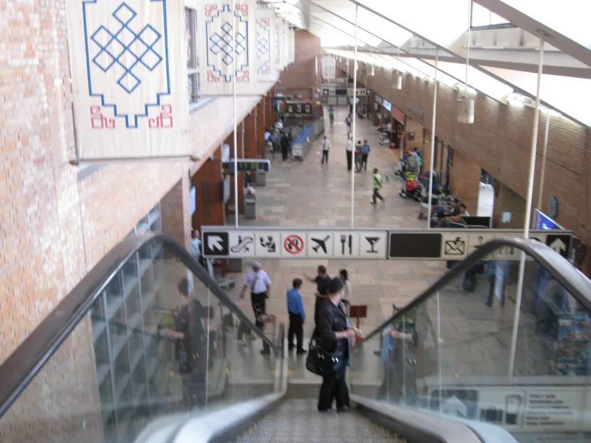 Mau Traveling? Jangan Pernah Lewat Bandara-Bandara Ini! 20