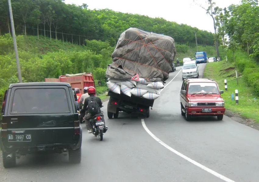 Hal-Hal Yang Sering Bikin Kita Frustasi Saat Di Jalan Raya 40