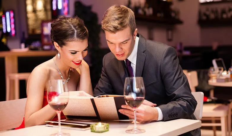 Tips Dinner Romantis Bareng Pacar Berjalan Sempurna 14