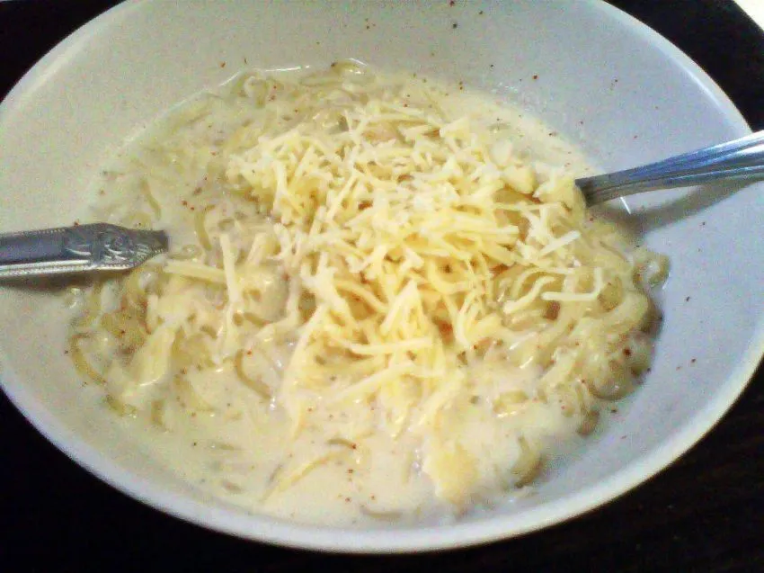 8 Resep yang Bisa Kamu Coba Supaya Mie Instan Nggak Lagi Membosankan 10