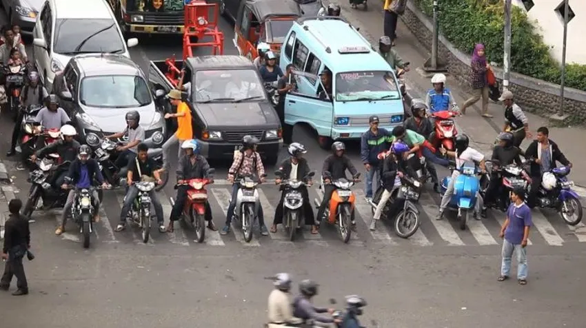 Hal-Hal Yang Sering Bikin Kita Frustasi Saat Di Jalan Raya 37