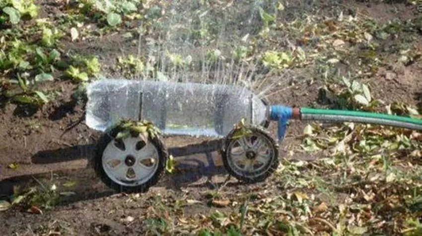 Jangan Buang Botol Plastikmu. Ubah Mereka Jadi Hiasan yang Berguna dan Seru! 39