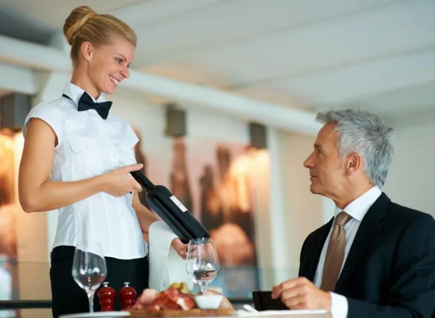 Tips Dinner Romantis Bareng Pacar Berjalan Sempurna 13