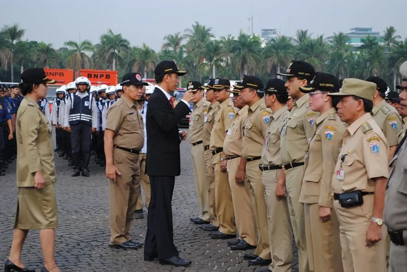 Tips Memimpin Pegawai Yang Lebih Senior Dari Kamu 9