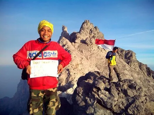 Tips-Tips yang Harus Kamu Baca Sebelum Mencumbui Puncak Gunung 16
