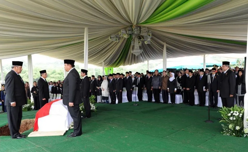 25 Tantangan Buat Cowok Indonesia. Berani Gak, Bro? 40