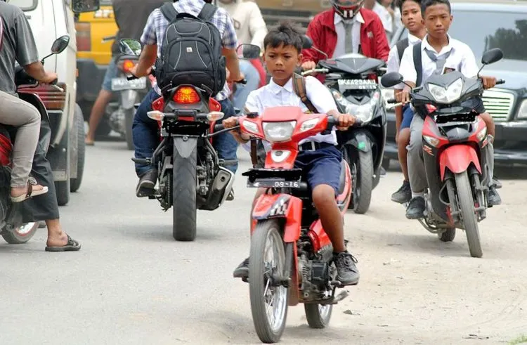 Masih Melakukan Hal-Hal Nggak Legal Ini? Harusnya Kamu Malu! 14