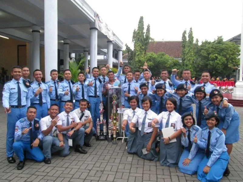 Jatuh-Bangun Kehidupan yang Dirasakan Siswa-siswi SMA Favorit 57